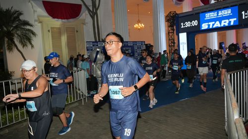 Race photo from KEMLU RUN 2025