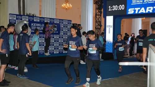 Race photo from KEMLU RUN 2025