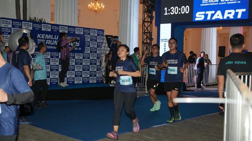 Race photo from KEMLU RUN 2025