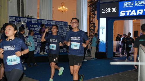 Race photo from KEMLU RUN 2025