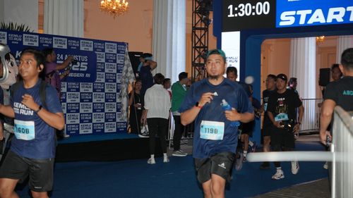 Race photo from KEMLU RUN 2025