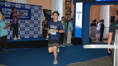 Race photo from KEMLU RUN 2025