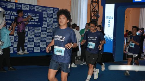 Race photo from KEMLU RUN 2025
