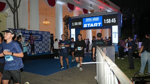 Race photo from KEMLU RUN 2025