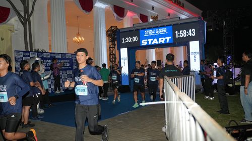 Race photo from KEMLU RUN 2025
