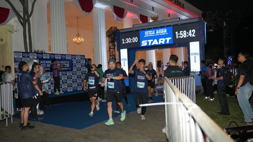 Race photo from KEMLU RUN 2025