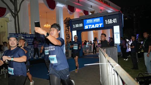Race photo from KEMLU RUN 2025