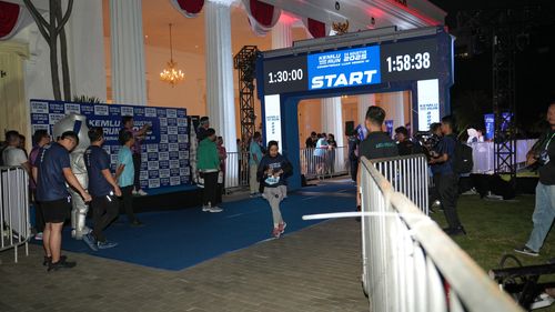 Race photo from KEMLU RUN 2025
