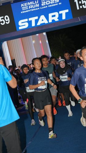 Race photo from KEMLU RUN 2025