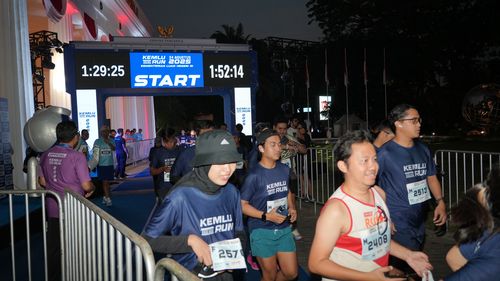 Race photo from KEMLU RUN 2025