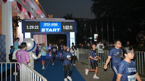 Race photo from KEMLU RUN 2025
