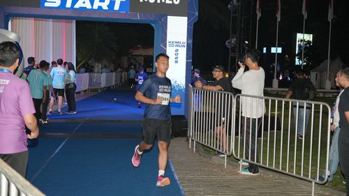 Race photo from KEMLU RUN 2025