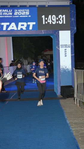 Race photo from KEMLU RUN 2025