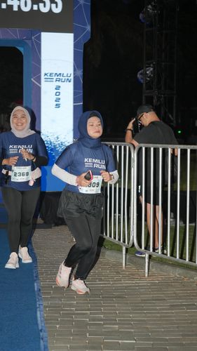 Race photo from KEMLU RUN 2025
