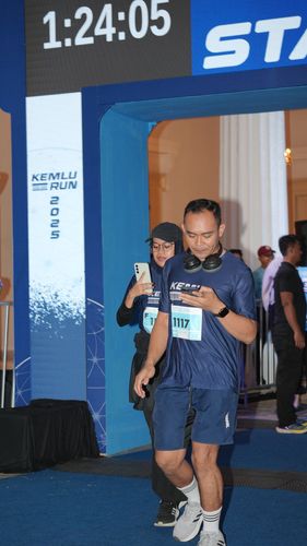 Race photo from KEMLU RUN 2025