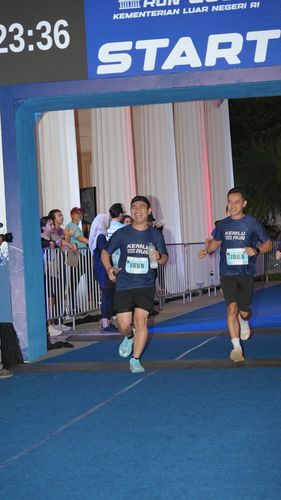 Race photo from KEMLU RUN 2025