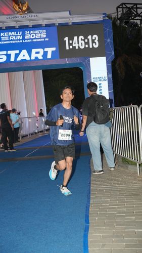 Race photo from KEMLU RUN 2025