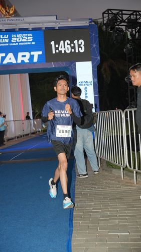 Race photo from KEMLU RUN 2025