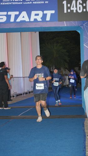 Race photo from KEMLU RUN 2025