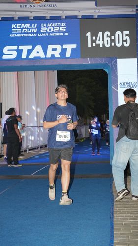 Race photo from KEMLU RUN 2025