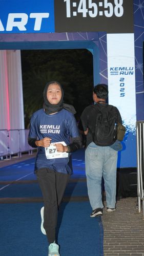 Race photo from KEMLU RUN 2025