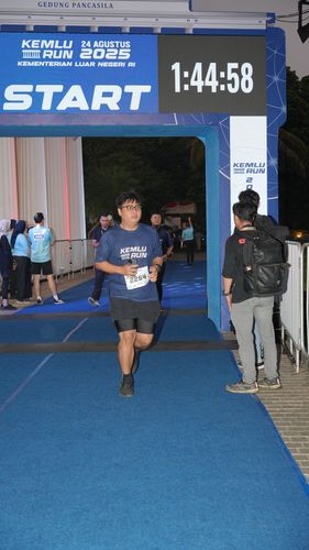 Race photo from KEMLU RUN 2025
