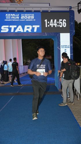 Race photo from KEMLU RUN 2025