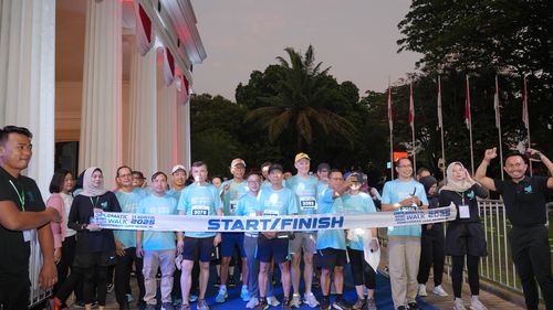 Race photo from KEMLU RUN 2025