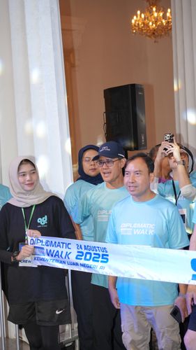 Race photo from KEMLU RUN 2025