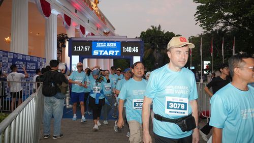 Race photo from KEMLU RUN 2025