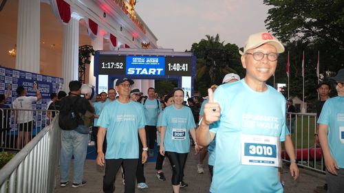 Race photo from KEMLU RUN 2025