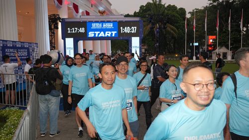 Race photo from KEMLU RUN 2025