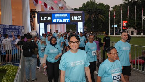 Race photo from KEMLU RUN 2025