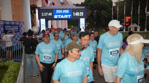 Race photo from KEMLU RUN 2025