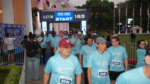Race photo from KEMLU RUN 2025