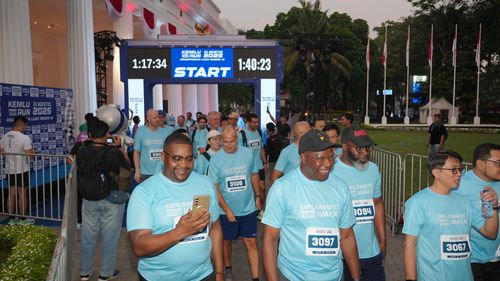 Race photo from KEMLU RUN 2025
