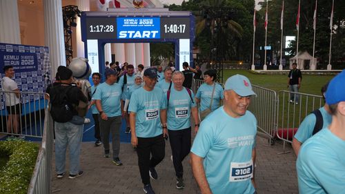 Race photo from KEMLU RUN 2025