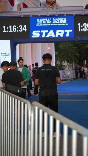 Race photo from KEMLU RUN 2025