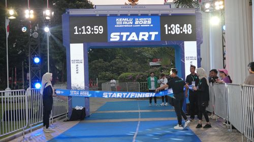 Race photo from KEMLU RUN 2025