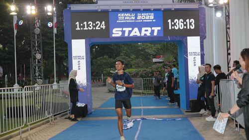 Race photo from KEMLU RUN 2025