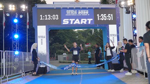 Race photo from KEMLU RUN 2025