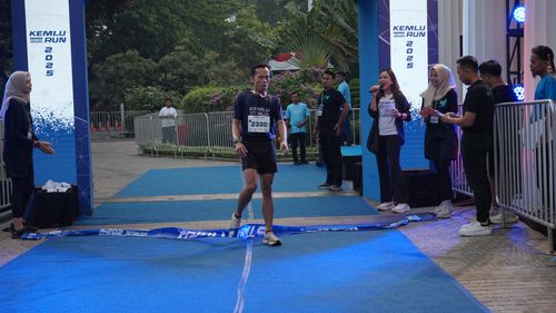 Race photo from KEMLU RUN 2025