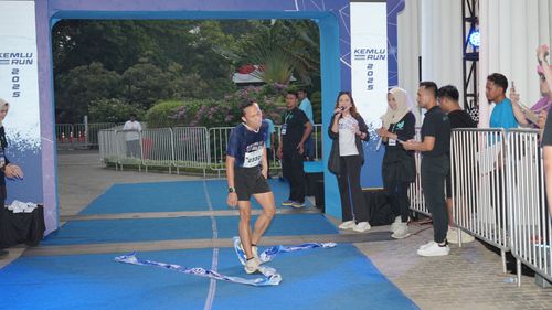 Race photo from KEMLU RUN 2025