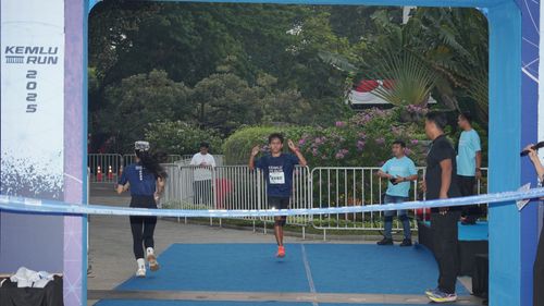 Race photo from KEMLU RUN 2025