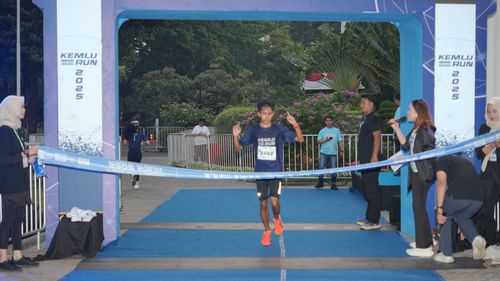 Race photo from KEMLU RUN 2025
