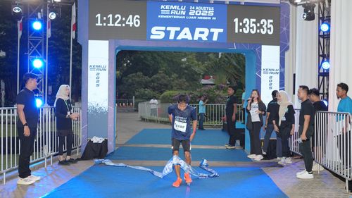 Race photo from KEMLU RUN 2025
