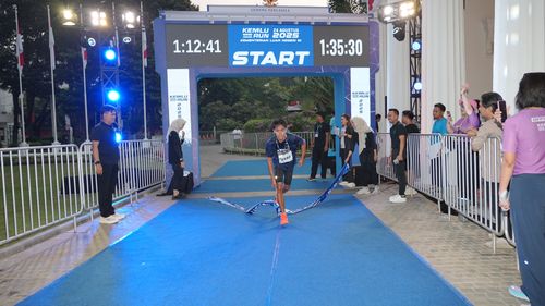 Race photo from KEMLU RUN 2025