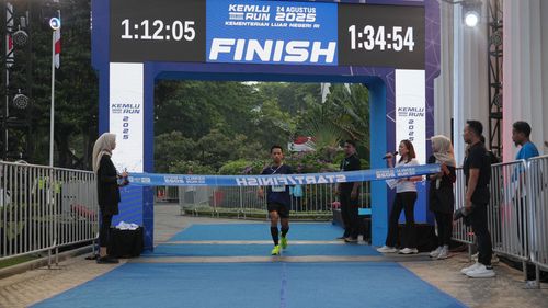 Race photo from KEMLU RUN 2025