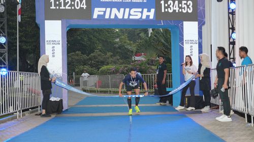 Race photo from KEMLU RUN 2025