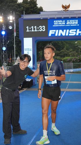 Race photo from KEMLU RUN 2025